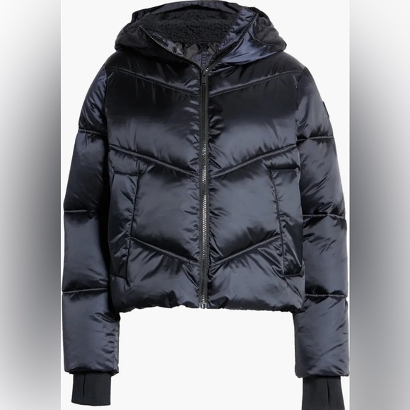 UGG RONNEY CROPPED PUFFER JACKET - Picture 5 of 5